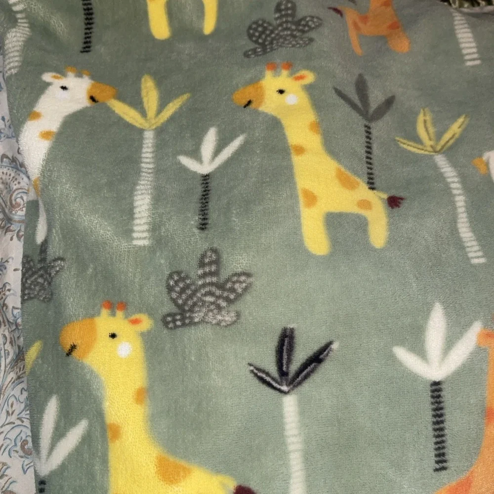 Crib Blanket Side 1-fleece (Giraffs) Side 2- White Minky #soft #cuddly Satin Tri